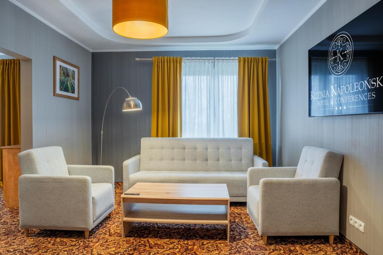Teresin Hotel Kuznia Napoleonska מראה חיצוני תמונה