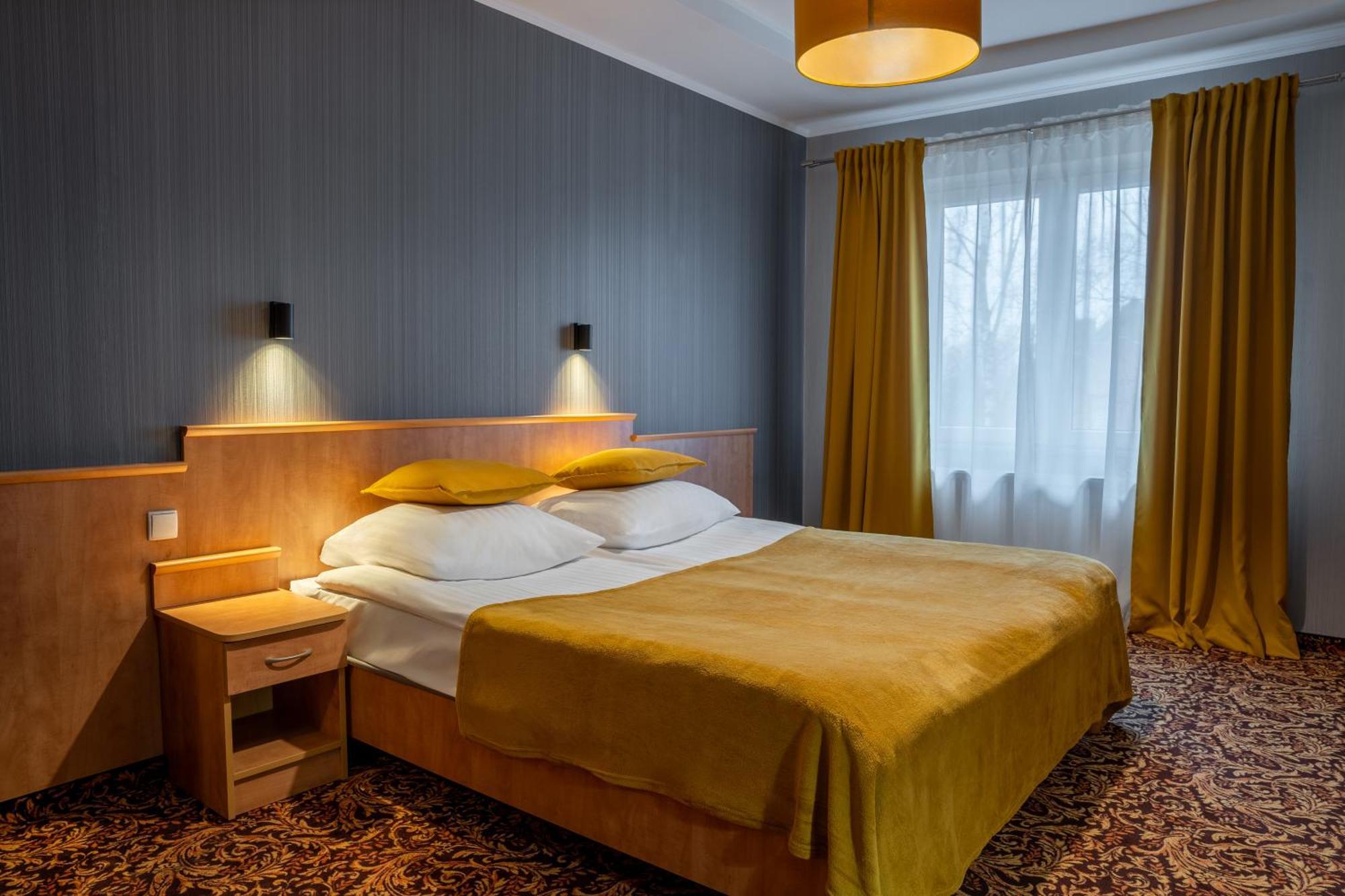 Teresin Hotel Kuznia Napoleonska מראה חיצוני תמונה